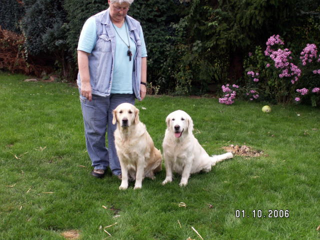 C-Wurf 033.jpg - Celly (li) mit Mama Charon